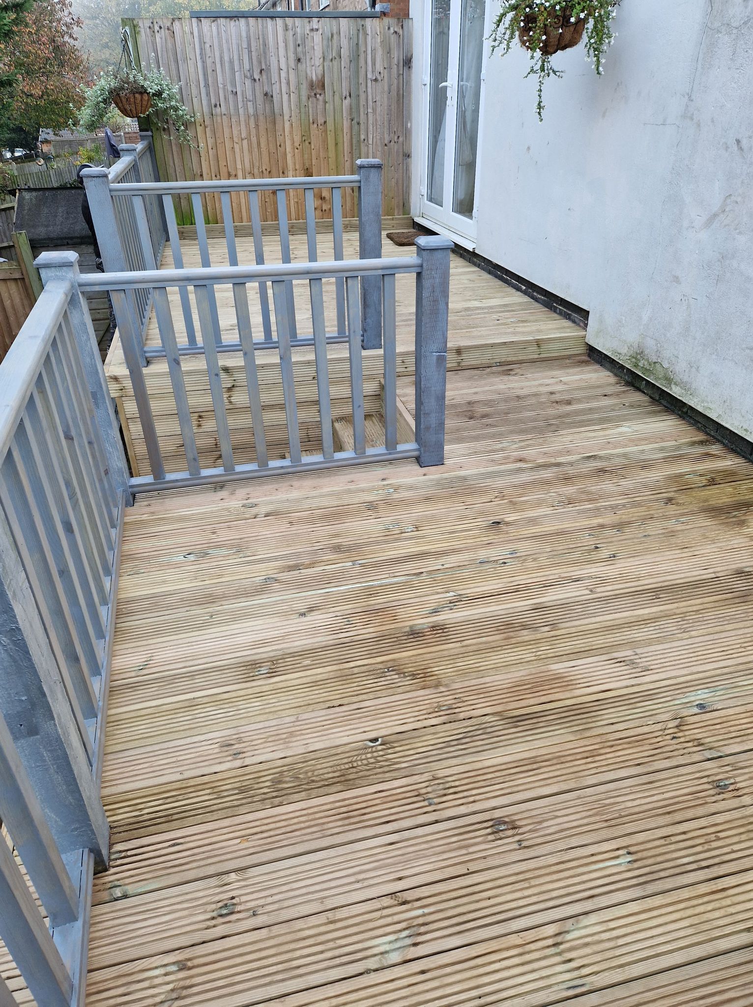 Decking area, steps and balustrade